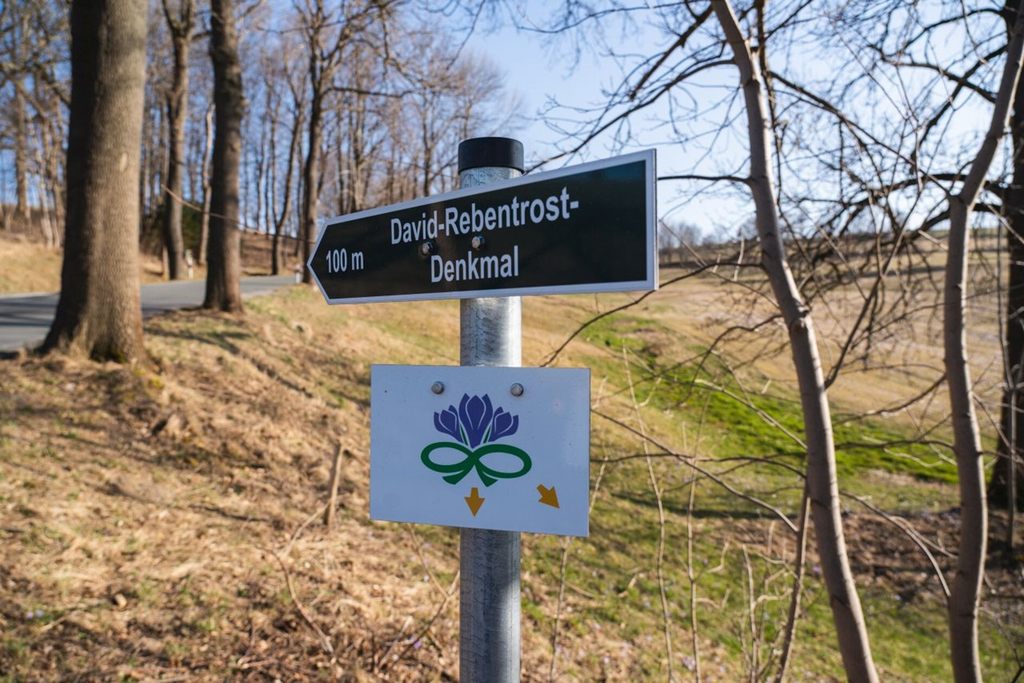 Beschilderung der sogenannten Krokusschleife in Drebach