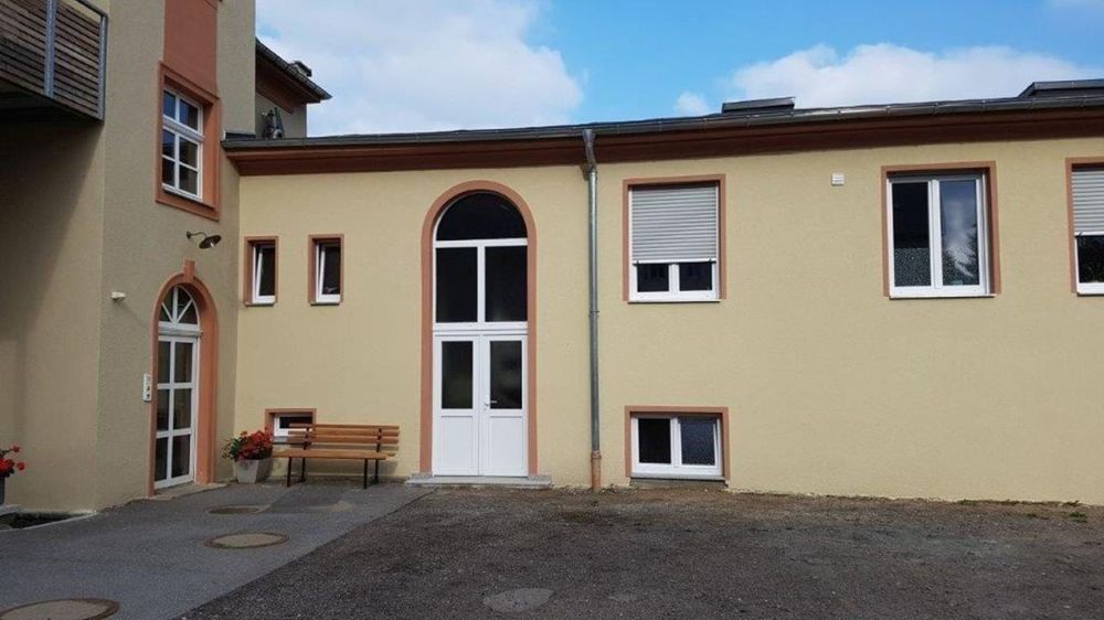 Außenansicht des ehemaligen "Wannenbades" in Burkhardtsdorf